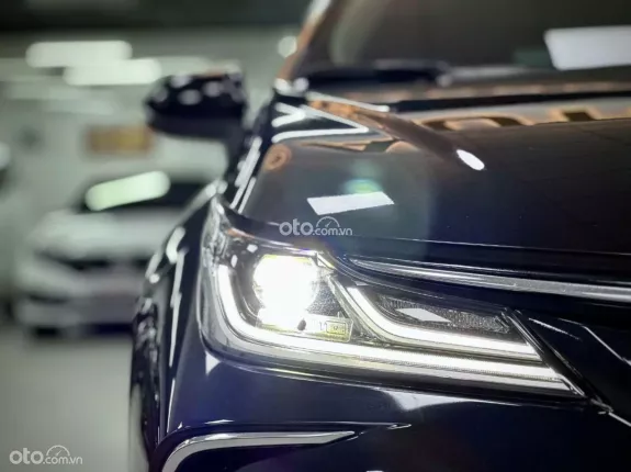 Toyota Corolla Altis 1.8 V 2023 - Xe lướt siêu đẹp, chất lượng như mới