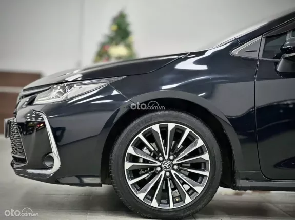 Toyota Corolla Altis 1.8 V 2023 - Xe lướt siêu đẹp, chất lượng như mới