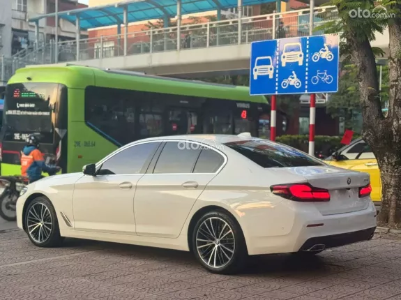 BMW 520i Luxury Line 2022 - Xe full lịch sử bảo dưỡng chính hãng