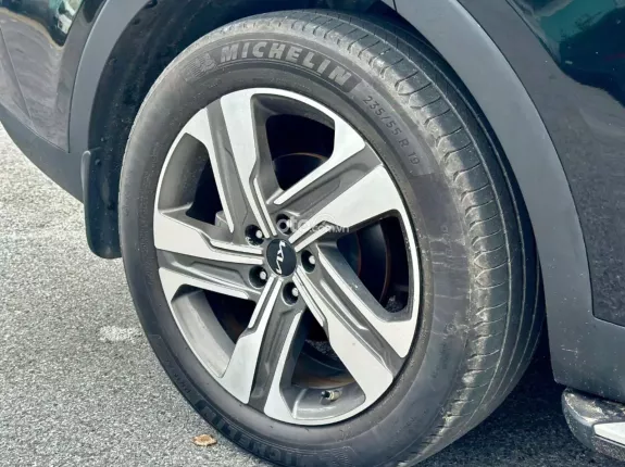 Kia Sorento 2.5G Premium 2022 - Full ls hãng