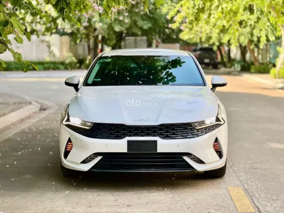 Kia K5 2.0 Luxury 2022 - Odo 2,4 vạn km zin