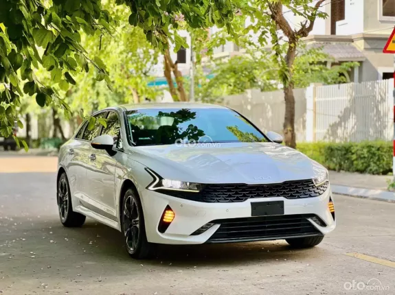 Kia K5 2.0 Luxury 2022 - Odo 2,4 vạn km zin
