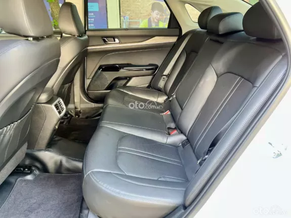 Kia K5 2.0 Luxury 2022 - Odo 2,4 vạn km zin