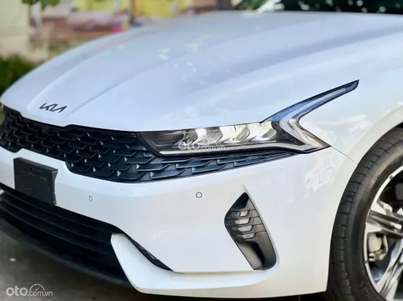 Kia K5 2.0 Luxury 2022 - Odo 2,4 vạn km zin