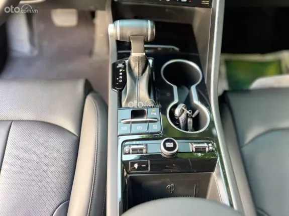 Kia K5 2.0 Luxury 2022 - Odo 2,4 vạn km zin