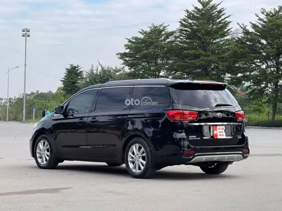 Kia Sedona 2.2 DAT 2021 - Biển Hà Nội