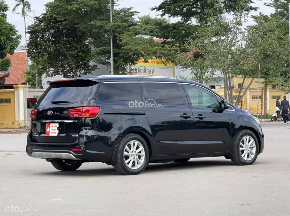 Kia Sedona 2.2 DAT 2021 - Biển Hà Nội