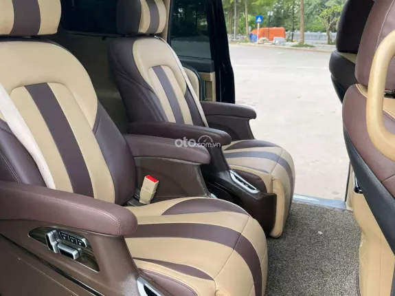 Kia Sedona 2.2 DAT 2021 - Biển Hà Nội