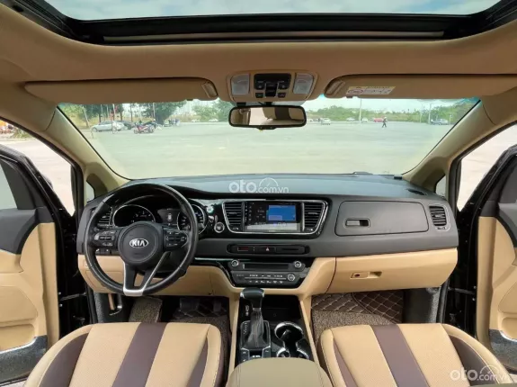 Kia Sedona 2.2 DAT 2021 - Biển Hà Nội