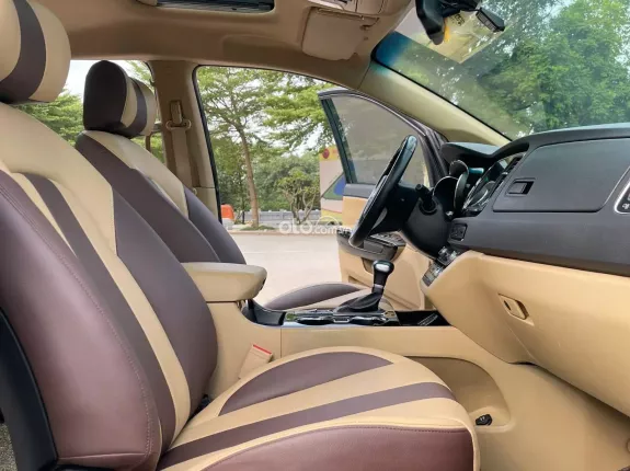 Kia Sedona 2.2 DAT 2021 - Biển Hà Nội