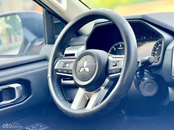 Mitsubishi Triton 4X2 AT MIVEC PREMIUM 2024 - Xe tư nhân 1 chủ mua mới từ đầu, bảo dưỡng chính hãng full