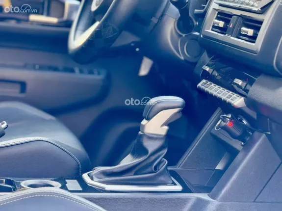 Mitsubishi Triton 4X2 AT MIVEC PREMIUM 2024 - Xe tư nhân 1 chủ mua mới từ đầu, bảo dưỡng chính hãng full