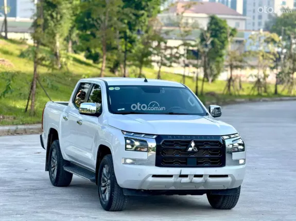 Mitsubishi Triton 4X2 AT MIVEC PREMIUM 2024 - Xe tư nhân 1 chủ mua mới từ đầu, bảo dưỡng chính hãng full