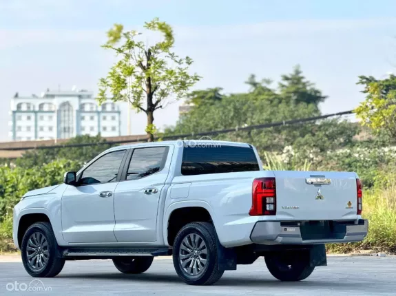 Mitsubishi Triton 4X2 AT MIVEC PREMIUM 2024 - Xe tư nhân 1 chủ mua mới từ đầu, bảo dưỡng chính hãng full