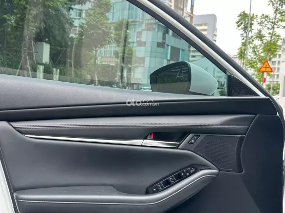 Mazda 3 2024 - Xe sơn zin bao check thoải mái