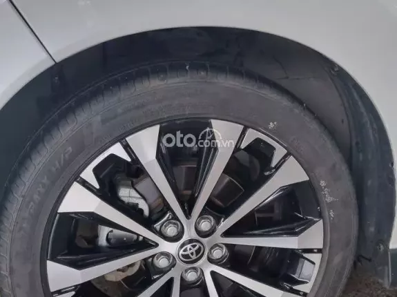 Toyota Veloz 2024 - Xe còn siêu mới đẹp, bán rẻ