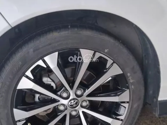 Toyota Veloz 2024 - Xe còn siêu mới đẹp, bán rẻ