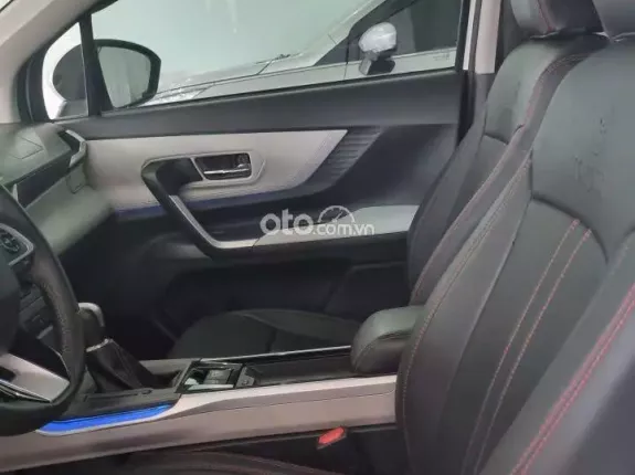 Toyota Veloz 2024 - Xe còn siêu mới đẹp, bán rẻ