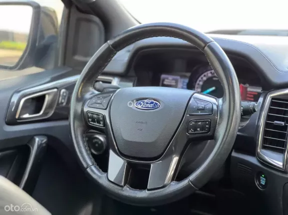 Ford Everest Titanium 2.0L AT 4WD 2019 - Everest hai cầu chất lừ 📲 0982.925.112