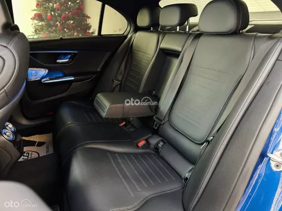 Mercedes-Benz GLC 300 4Matic 2021 - SUV của Mẹc mới đi 2 vạn siêu đẹp