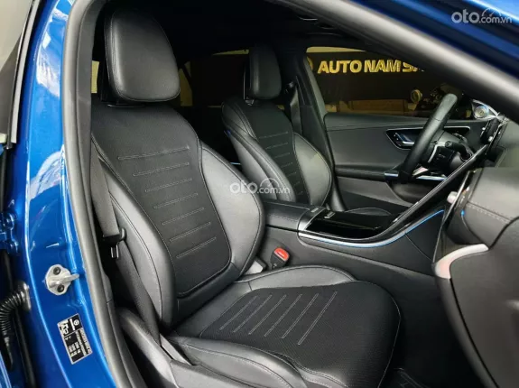 Mercedes-Benz GLC 300 4Matic 2021 - SUV của Mẹc mới đi 2 vạn siêu đẹp