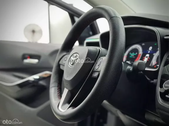 Toyota Corolla Altis 1.8 V 2023 - Nước sơn còn đẹp, bao check thoải mái
