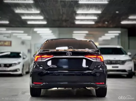 Toyota Corolla Altis 1.8 V 2023 - Nước sơn còn đẹp, bao check thoải mái