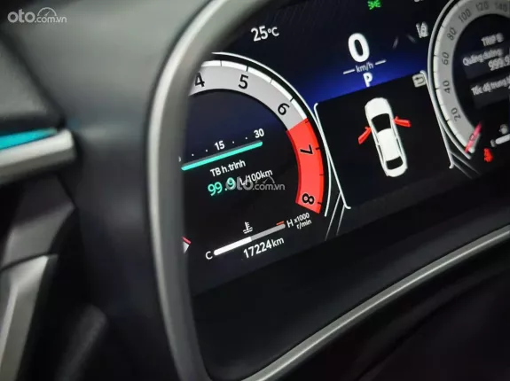 Toyota Corolla Altis 1.8 V 2023 - Nước sơn còn đẹp, bao check thoải mái