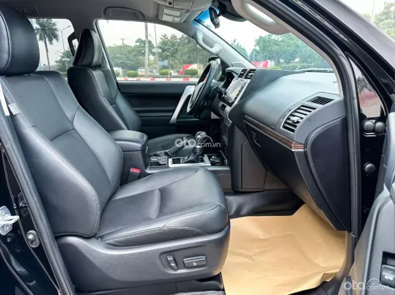 Toyota Land Cruiser Prado VX 2023 - Xe full lịch sử hãng- bao check