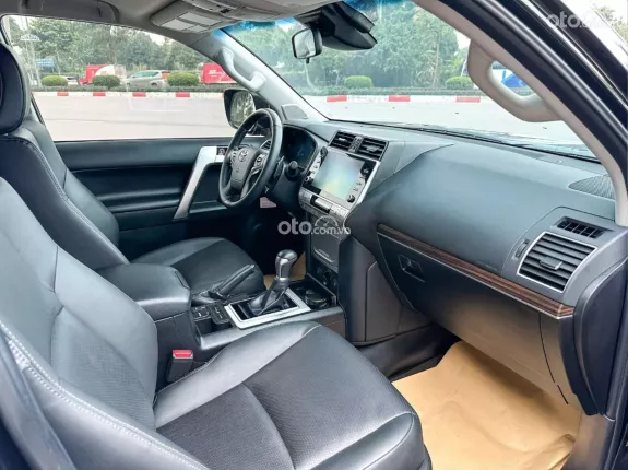 Toyota Land Cruiser Prado VX 2023 - Xe full lịch sử hãng- bao check