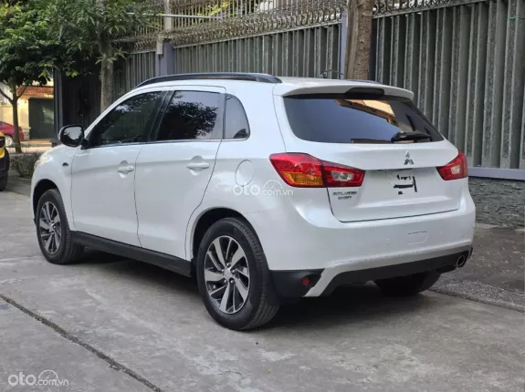 Mitsubishi Outlander 2.0 CVT 2016 - Xe cá nhân chính chủ từ đầu