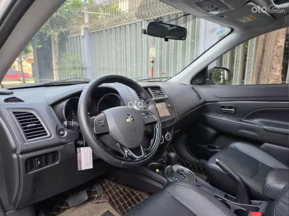 Mitsubishi Outlander 2.0 CVT 2016 - Xe cá nhân chính chủ từ đầu