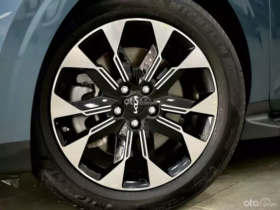 Kia Carnival 2.2D Signature 2022 - Full option