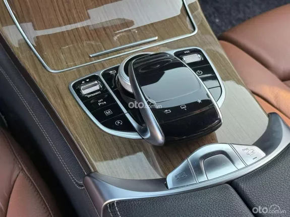 Mercedes-Benz GLC 250 4Matic 2016 - Xe tư nhân chính chủ từ đầu