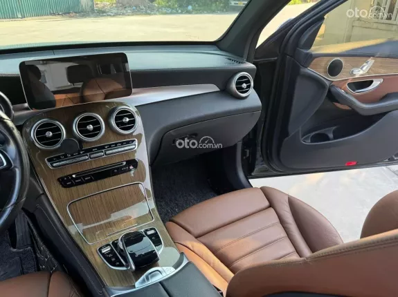 Mercedes-Benz GLC 250 4Matic 2016 - Xe tư nhân chính chủ từ đầu