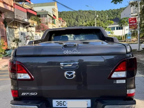 Mazda BT-50 Luxury 4x2 2.2 AT 2018 - Xe nhập đẹp zin