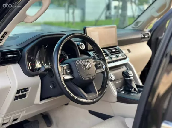 Toyota Land Cruiser V6 3.5L TURBO 2021 - Xe đẹp BH chính hãng