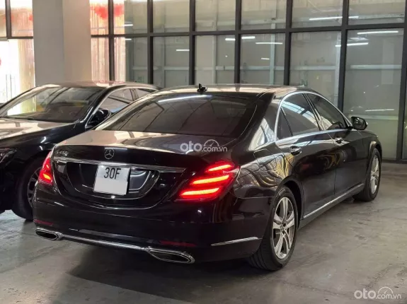 Mercedes-Benz S450 4Matic Luxury 2017 - Xe một chủ từ mới xuất VAT 500tr, bảo dưỡng full hãng