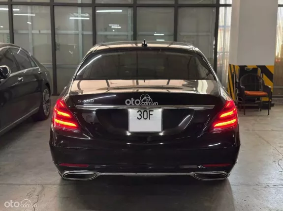 Mercedes-Benz S450 4Matic Luxury 2017 - Xe một chủ từ mới xuất VAT 500tr, bảo dưỡng full hãng