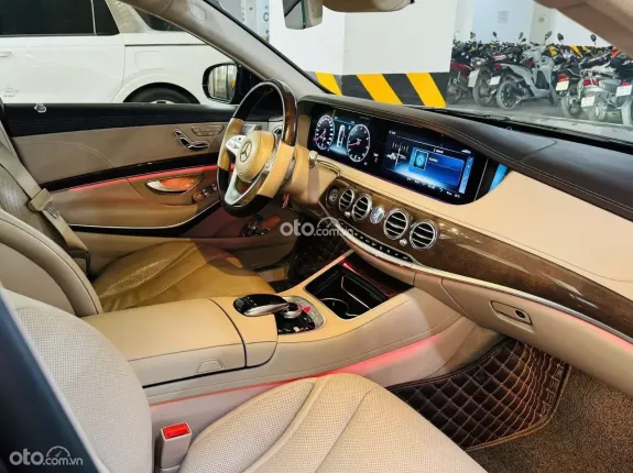 Mercedes-Benz S450 4Matic Luxury 2017 - Xe một chủ từ mới xuất VAT 500tr, bảo dưỡng full hãng