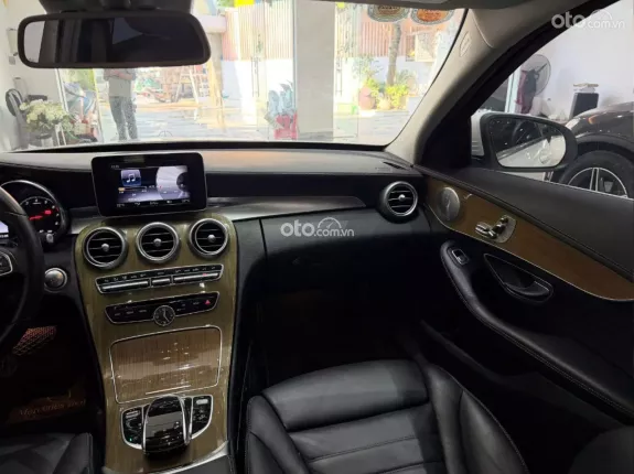 Mercedes-Benz C250 Exclusive 2018 - Xe option chất lượng, xe bảo dưỡng hãng đầy đủ