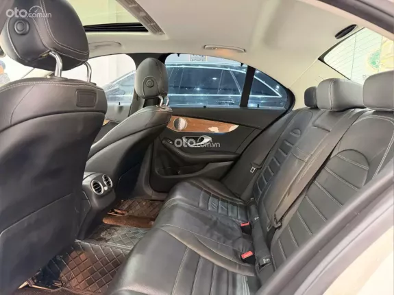 Mercedes-Benz C250 Exclusive 2018 - Xe option chất lượng, xe bảo dưỡng hãng đầy đủ
