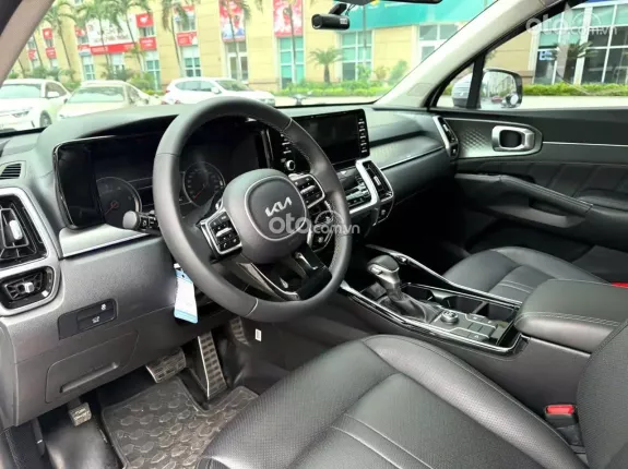 Kia Sorento 2.2D Luxury 2024 - 7 chỗ rộng rãi, Odo zin 4v km
