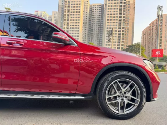 Mercedes-Benz GLC 300 4Matic 2018 - Odo 6,3v miles cực đẹp