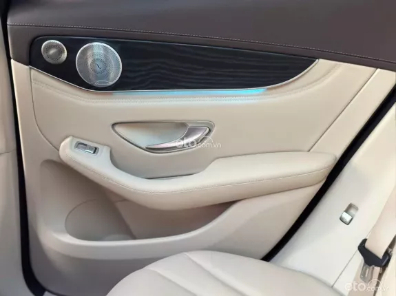 Mercedes-Benz GLC 300 4Matic 2018 - Odo 6,3v miles cực đẹp