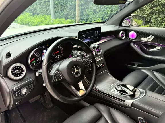 Mercedes-Benz GLC 300 4Matic 2018 - Tư nhân chính chủ, odo 6v miles cực đẹp