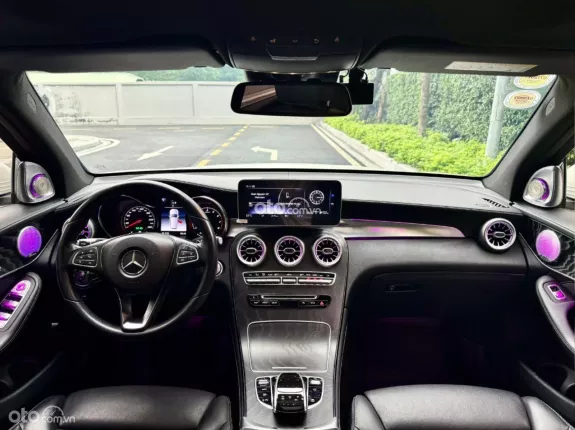 Mercedes-Benz GLC 300 4Matic 2018 - Tư nhân chính chủ, odo 6v miles cực đẹp