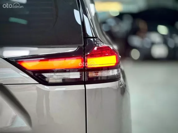 Toyota Innova Cross 2025 - Full lịch sử hãng