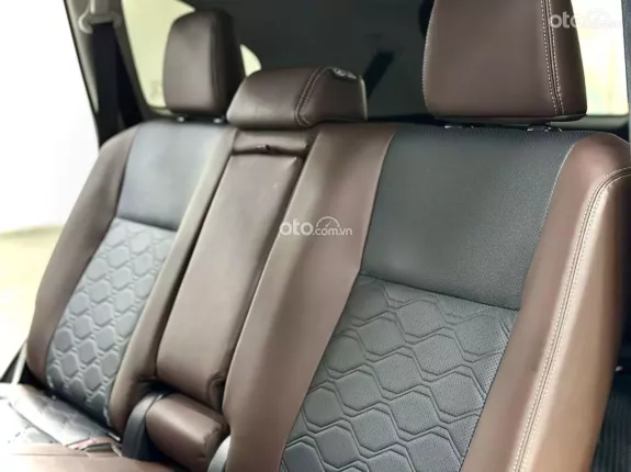 Toyota Innova Cross 2025 - Full lịch sử hãng