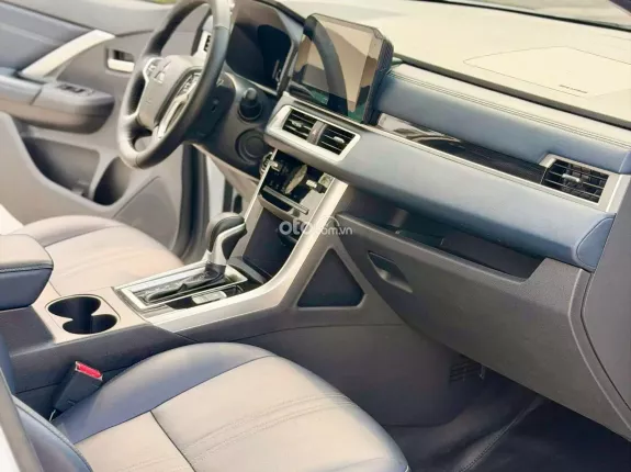 Mitsubishi Xpander Cross 1.5 AT 2025 - Một chủ từ mới chuẩn km đi